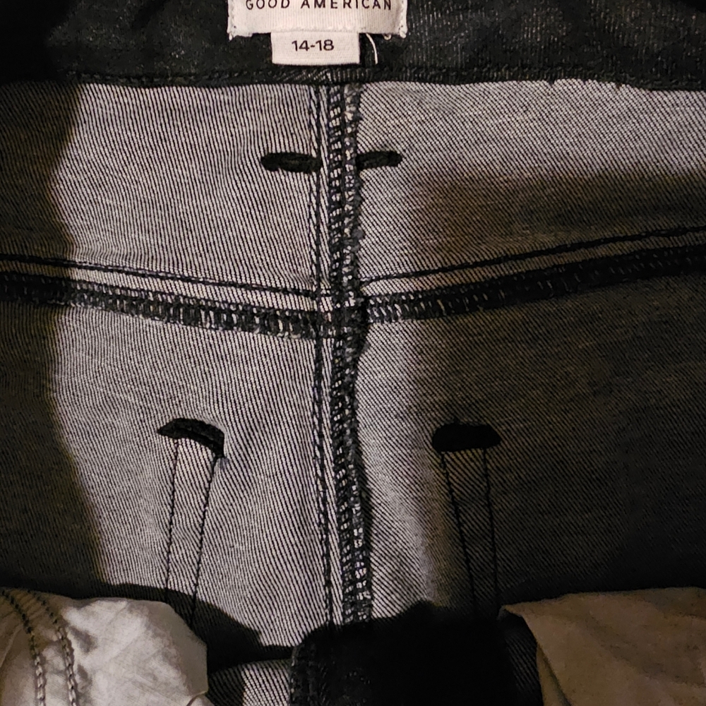 Good American Jeans - Picture 4 of 6